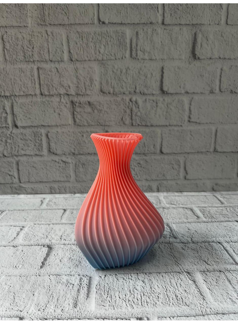 Kalp Tasarımlı Modern Dekor Vazo 15 cm Şık ve Estetik Görünüm