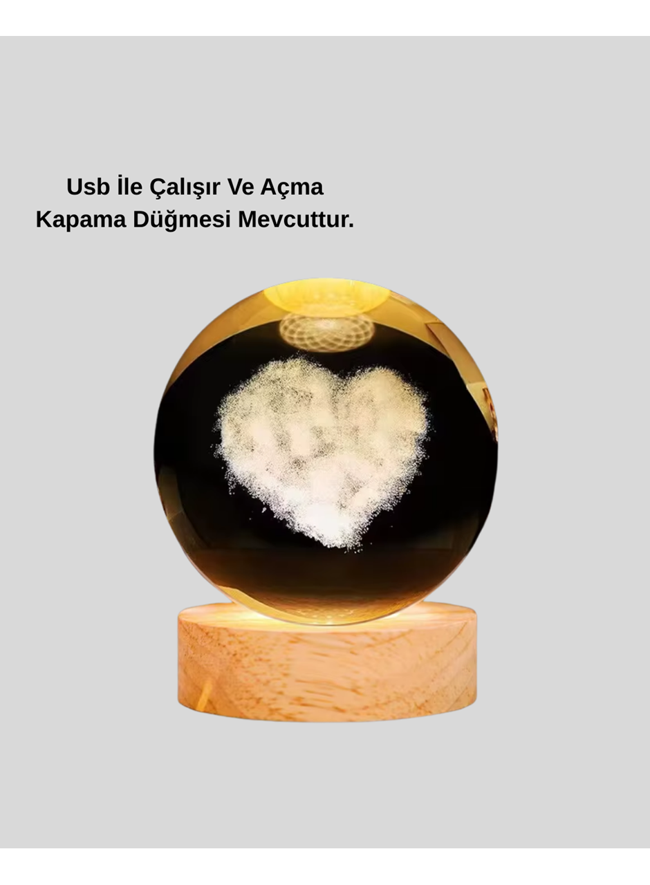 Ahşap Standlı Kalp Motifli Işıklı Cam Küre Hediye Seçeneği