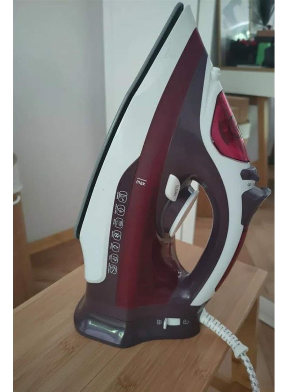 Modern Tasarım 2200W Dayanıklı Buharlı Seramik Kaplama Ütü