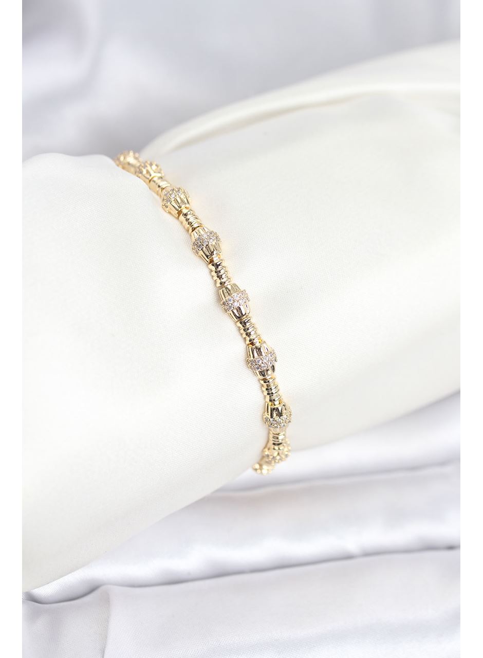Pirinç Gold Renk VIP Seri Punta Model Zirkon Taşlı Kadın Bileklik