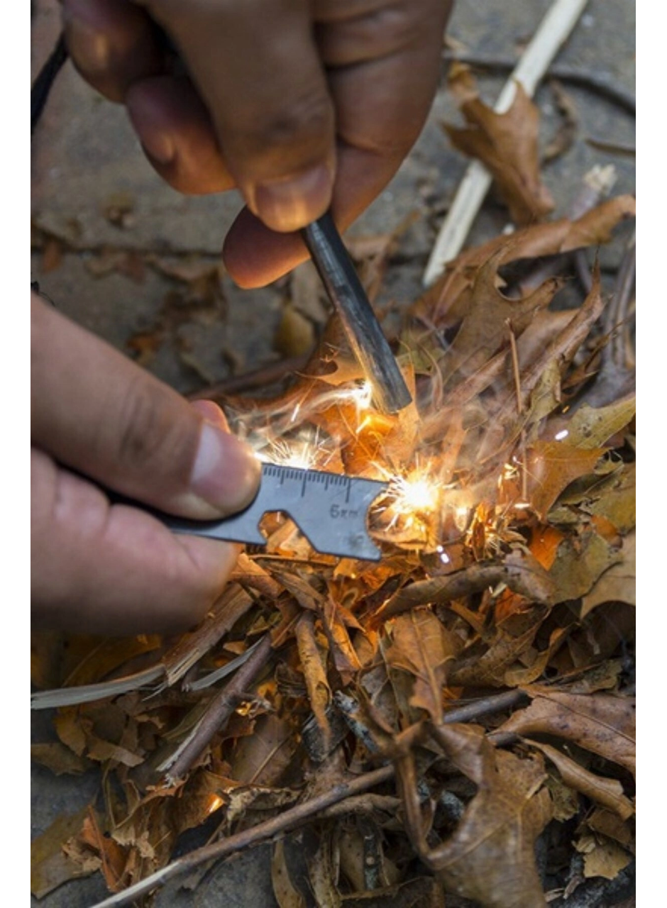 Acil Durum Magnezyum Çubuk Çakmaktaşı Hayatta Kalma Ateş Başlatıcı Çakmak Kiti Düdük Hediyeli (
