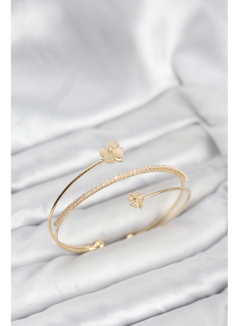 Yonca Çiçek Model Pirinç Gold Renk Kadın Bileklik
