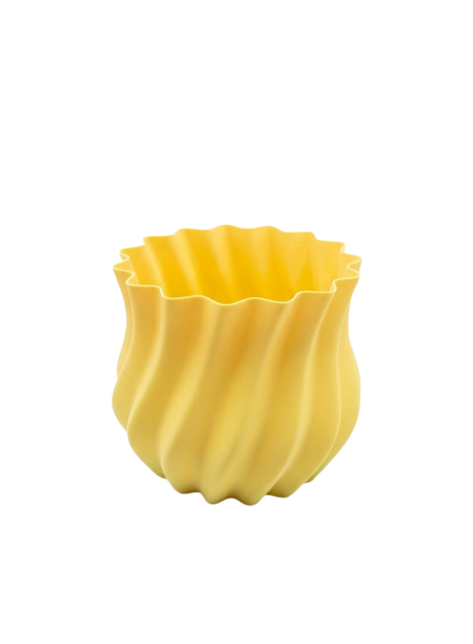 3D Kıvrımlı Sarı Vazo Modern Dekoratif Ev Aksesuarı Şık Tasarım