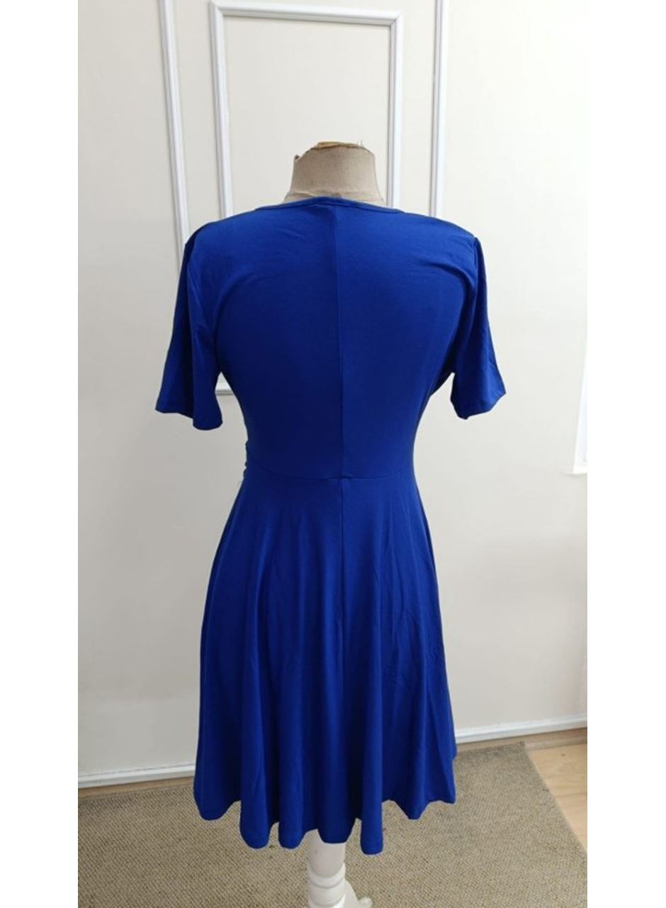 Kadın Kısa Kollu Kruvaze Yakalı önden Toka Detaylı Kısa Viskon Elbise