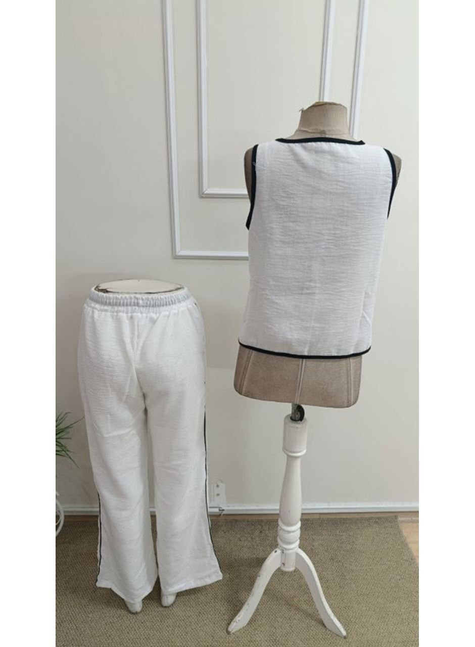 Kadın Kolsuz önü Düğmeli Yelek Ve Pantolon Ikili Takım