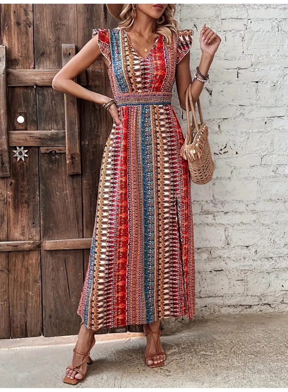 Kadın Kısa Kollu V Yakalı Desenli Yandan Yırtmaçlı Süprem Elbise