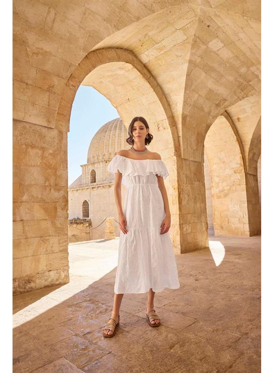 Pamuklu Kayık Yakalı Elbise
