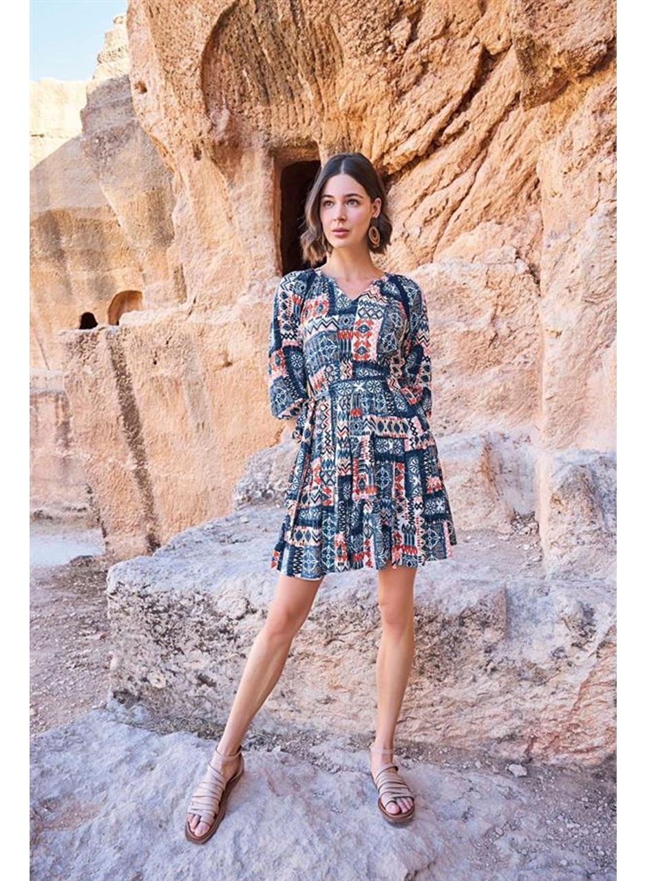 Etnik Desenli Truvakar Kollu V Yaka Elbise