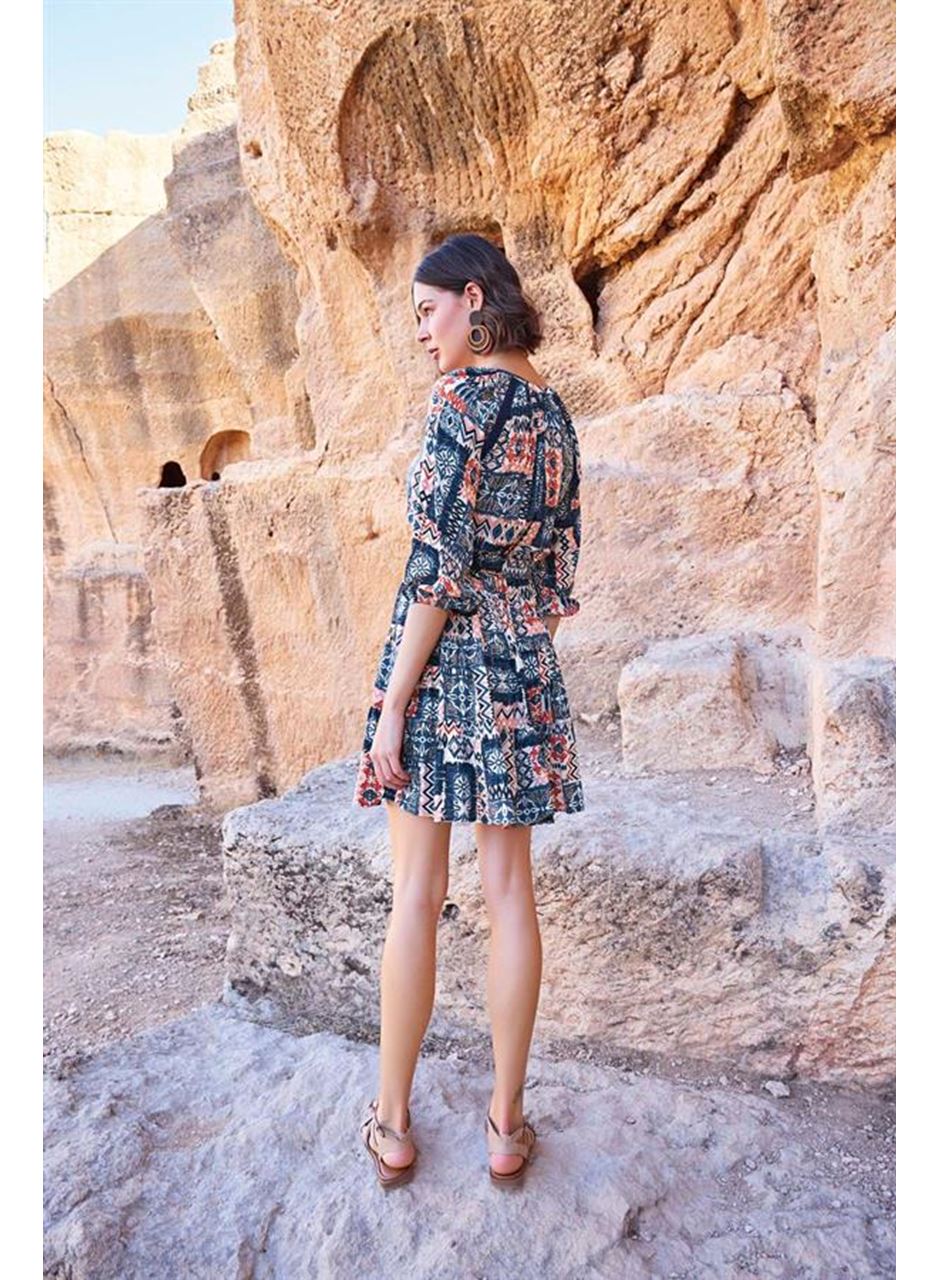 Etnik Desenli Truvakar Kollu V Yaka Elbise
