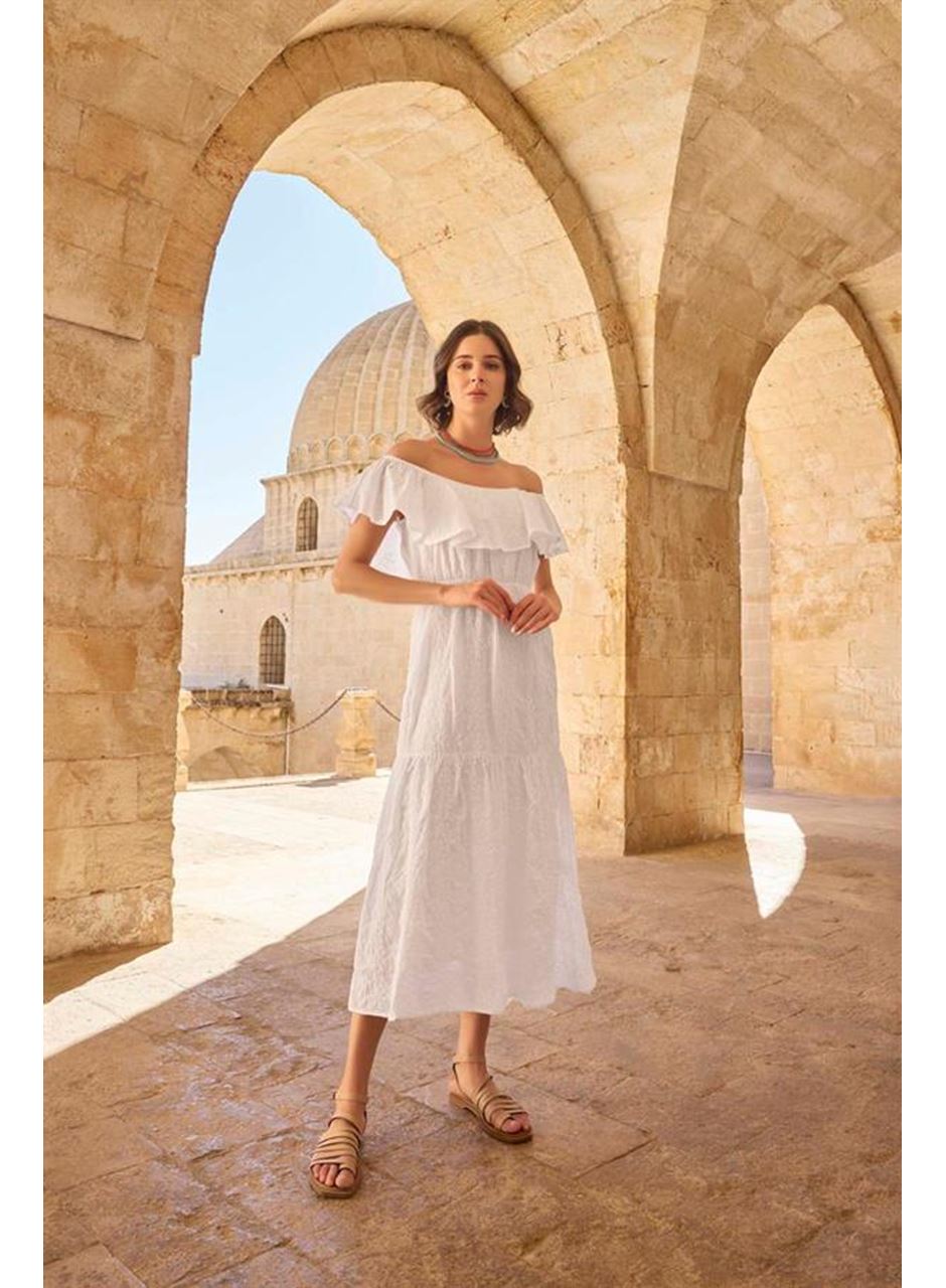 Pamuklu Kayık Yakalı Elbise