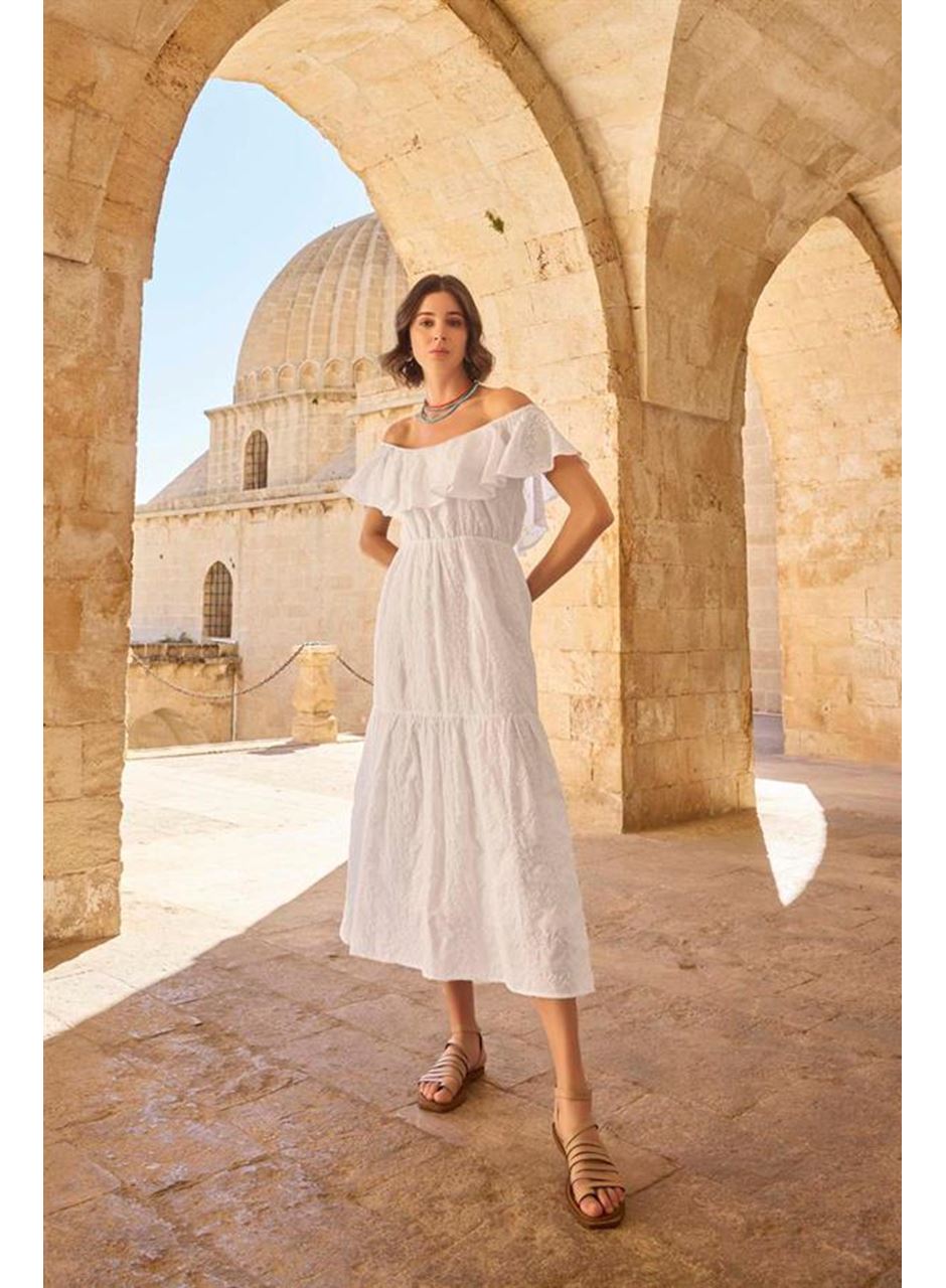 Pamuklu Kayık Yakalı Elbise