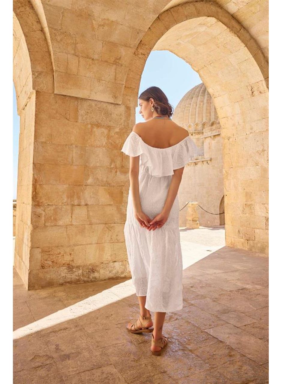 Pamuklu Kayık Yakalı Elbise