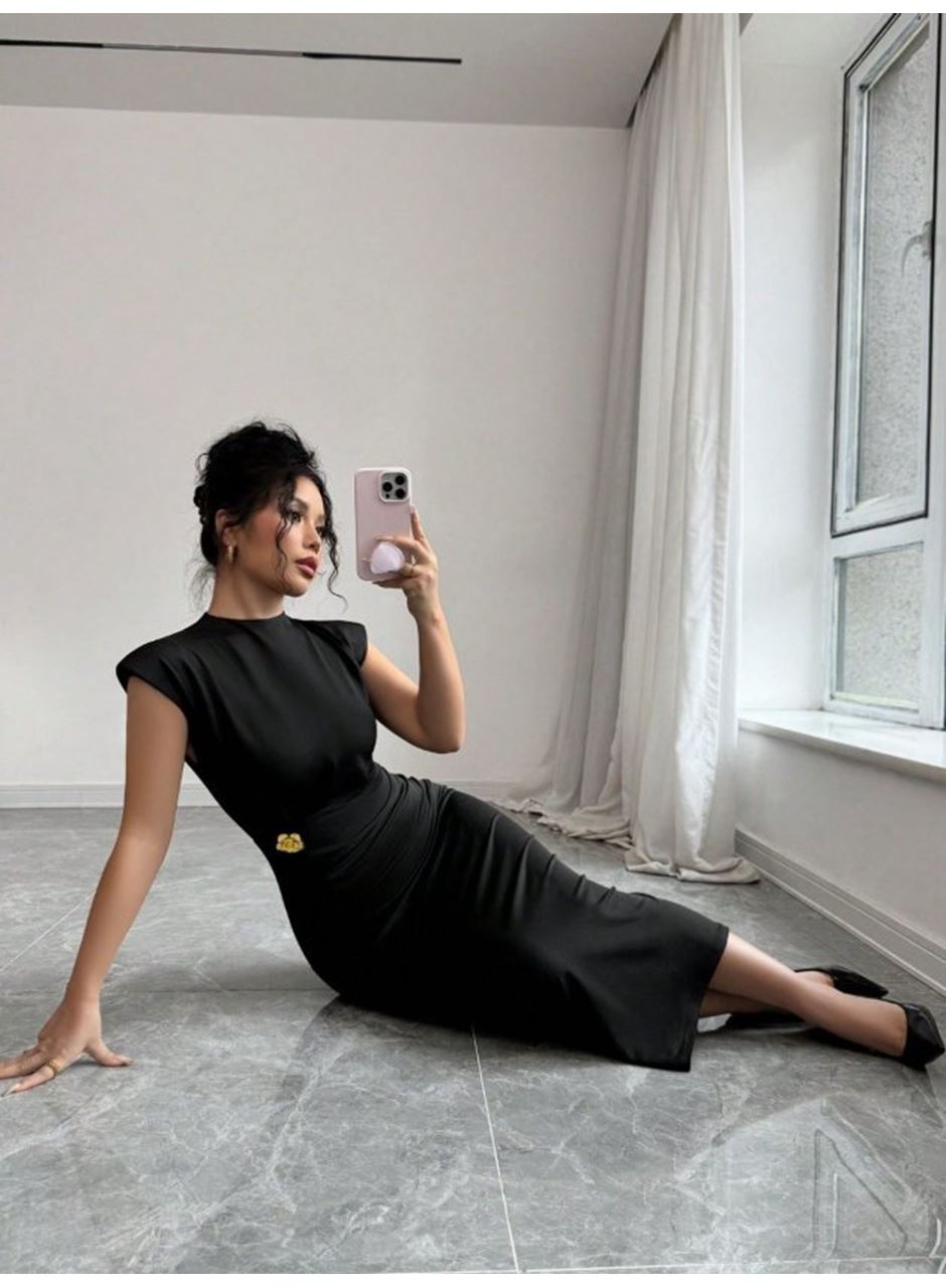 Kadın Yarı Balıkçı Yaka Kısa Kollu çicek Aksesuar Detaylı Midi Dalgıç Elbise