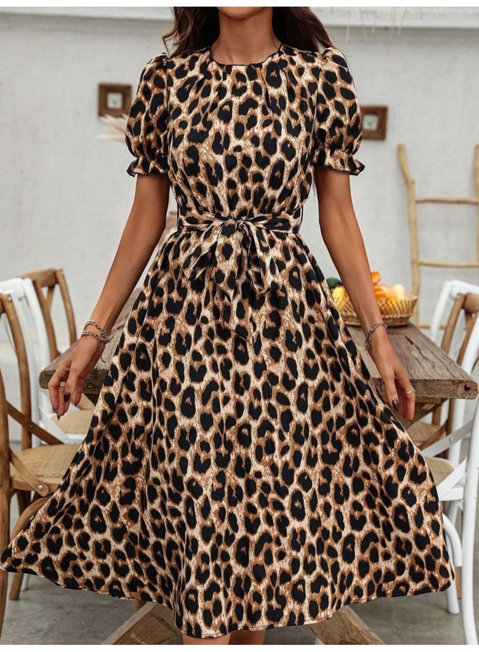 Kadın Kısa Kollu Yakalı Belden Kuşaklı Leopar Desenli Midi Süprem Elbise
