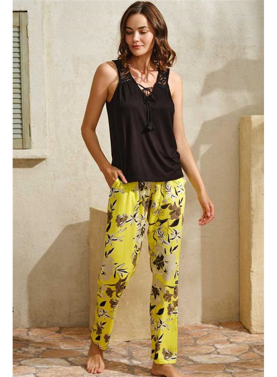 Sıfır Kol V Yaka Viskon Çiçek Desenli Yazlık Uzun Uzun Paçalı Dantel Detaylı Pijama Takımı Anıl 9817