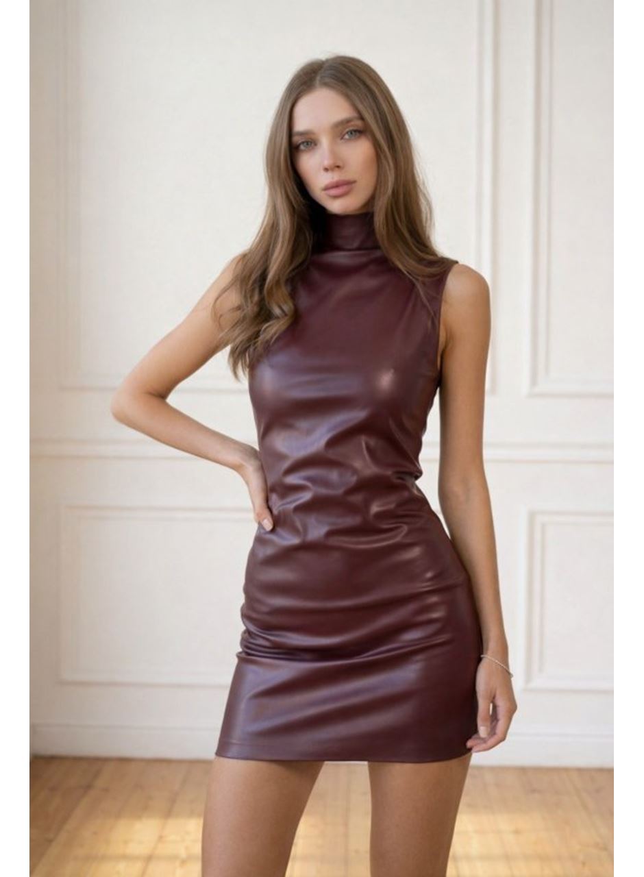 Kadın Kolsuz Balıkçı Yaka Kısa Deri Elbise