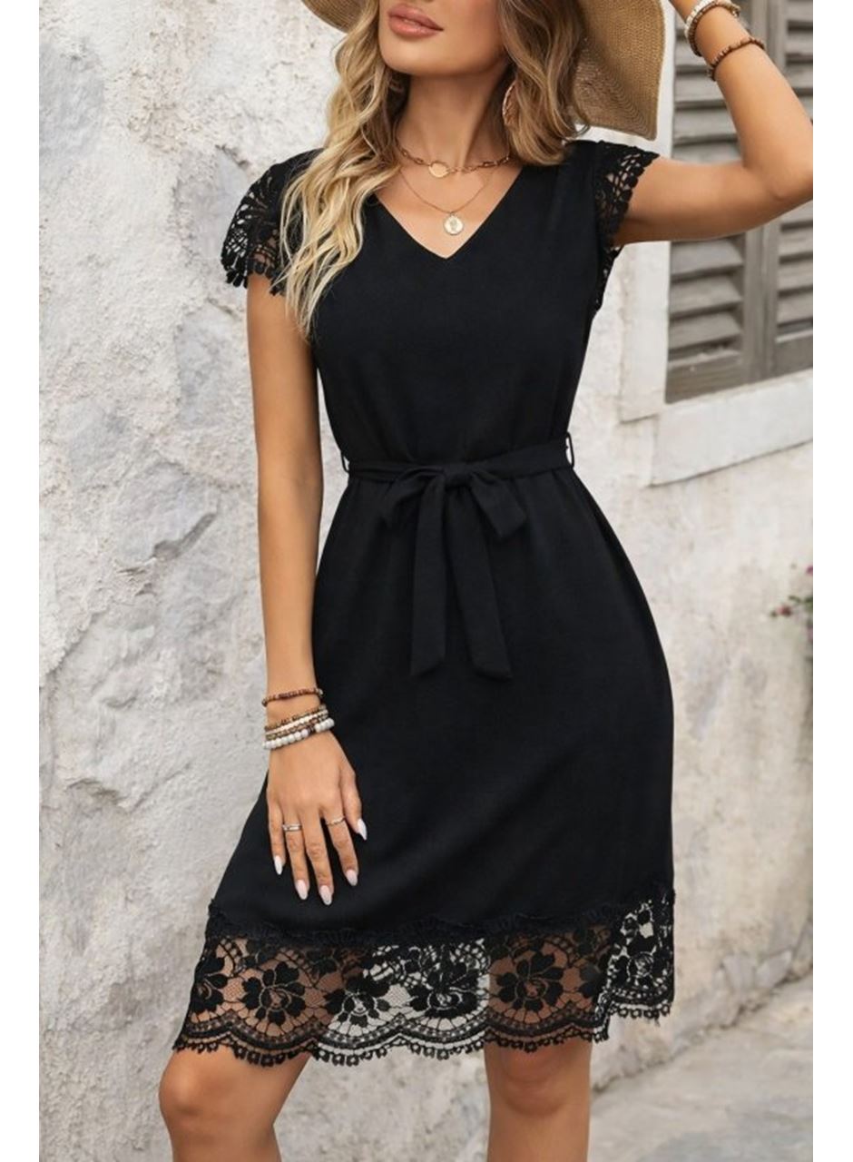 Kadın Kısa Kollu V Yakalı Kuşaklı Dantel Detaylı Kısa Aerobin Elbise