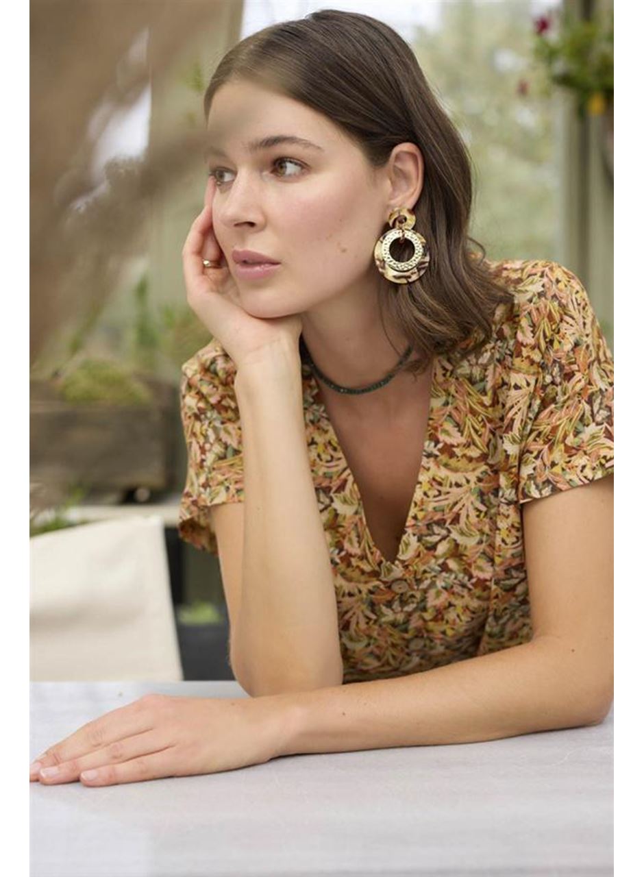 Çiçek ve Yaprak Desenli Önü Düğmeli Alt Üst Takım