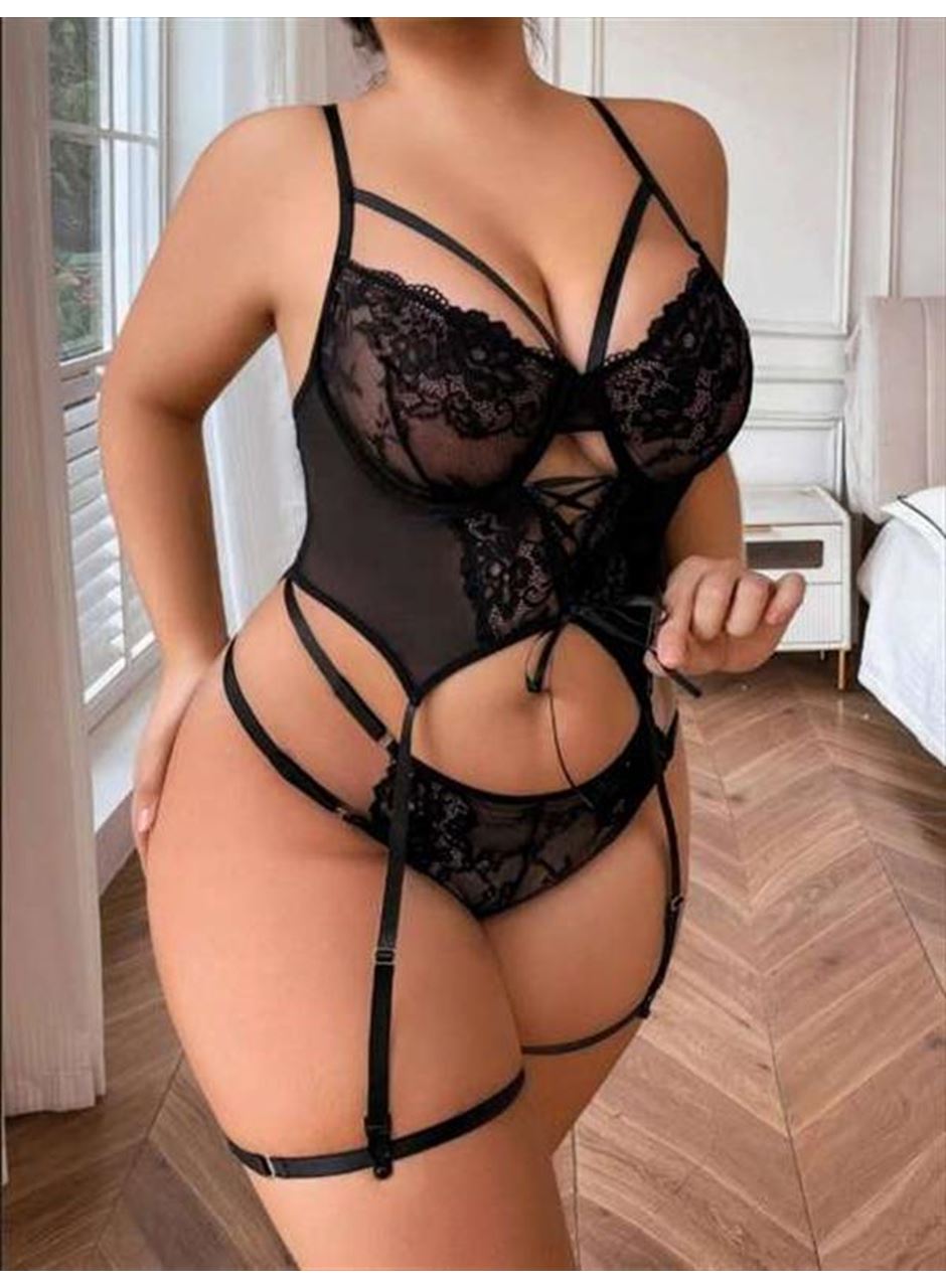 Büyük Beden Siyah Dantel İşlemeli Göğüs Dekolteli Jartiyer Takımı