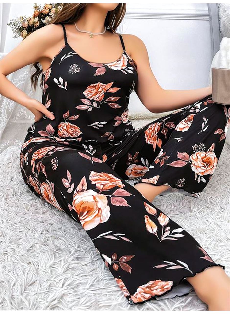 Büyük Beden Siyah Üstüne Çiçek Desenli İnce Askılı 2'li Pijama Takımı