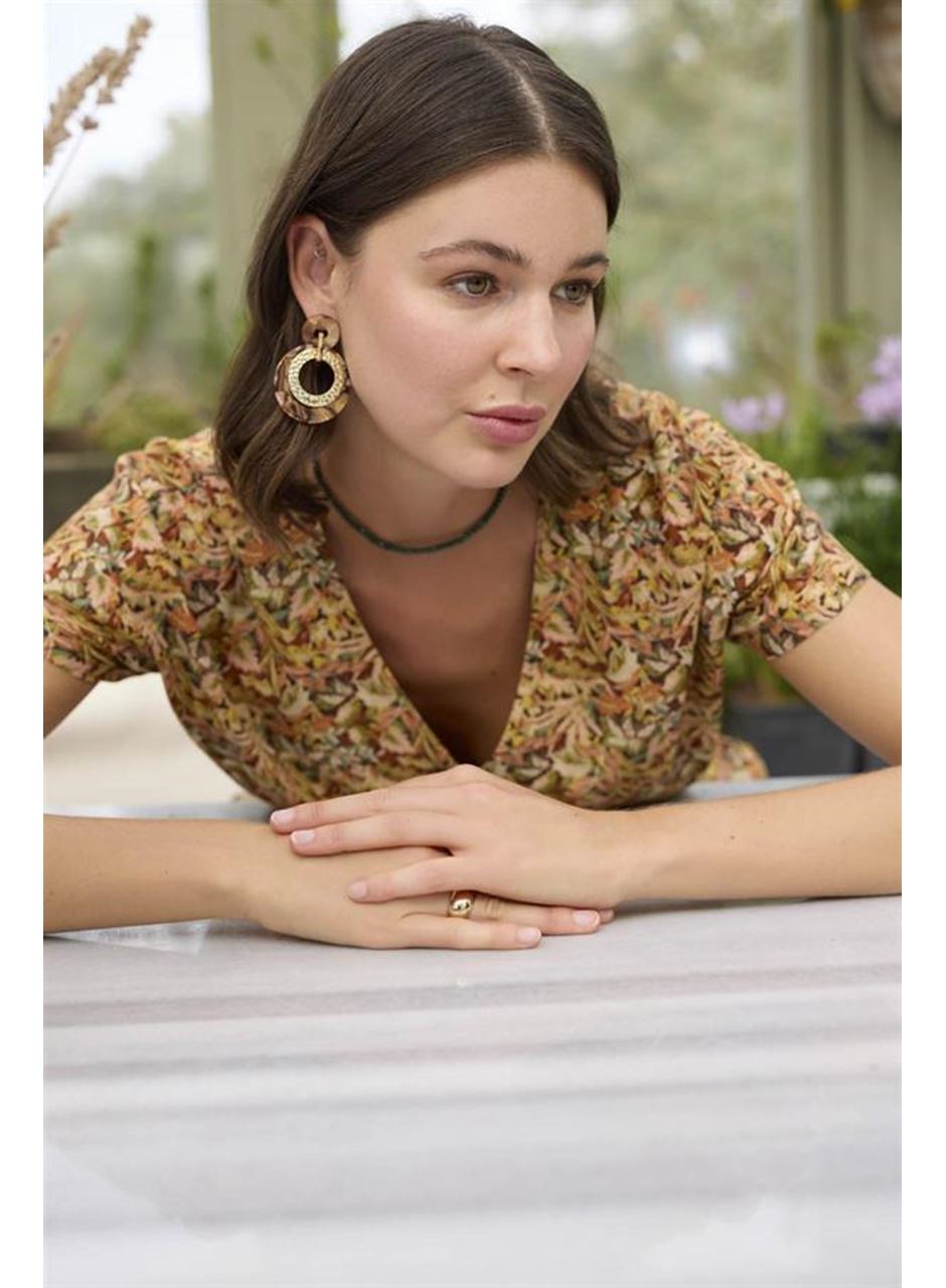 Çiçek ve Yaprak Desenli Önü Düğmeli Alt Üst Takım