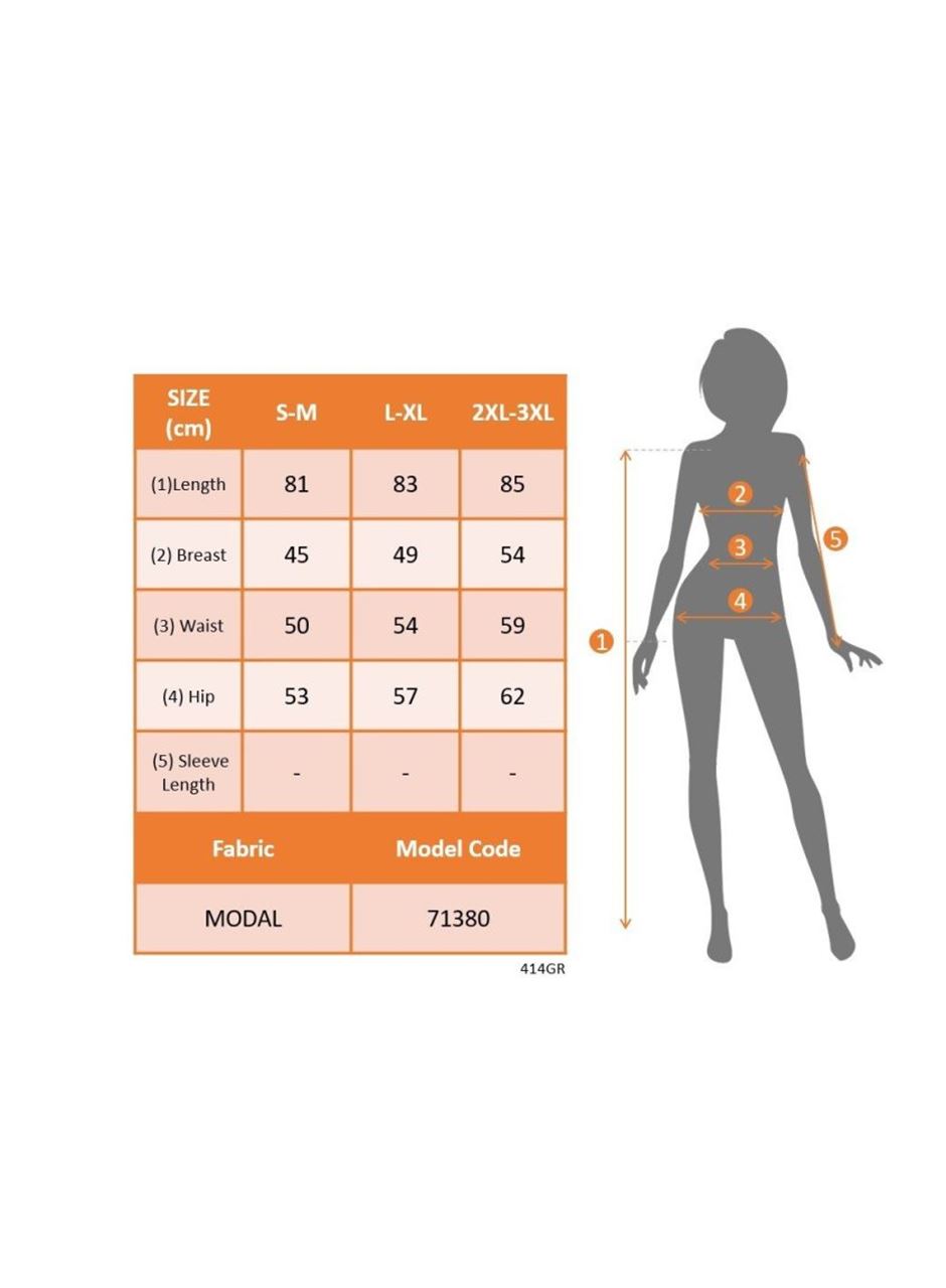 Kadın Kapüşonlu Omuzlardan Açık Eteği Fırfırlı Kısa Modal Elbise