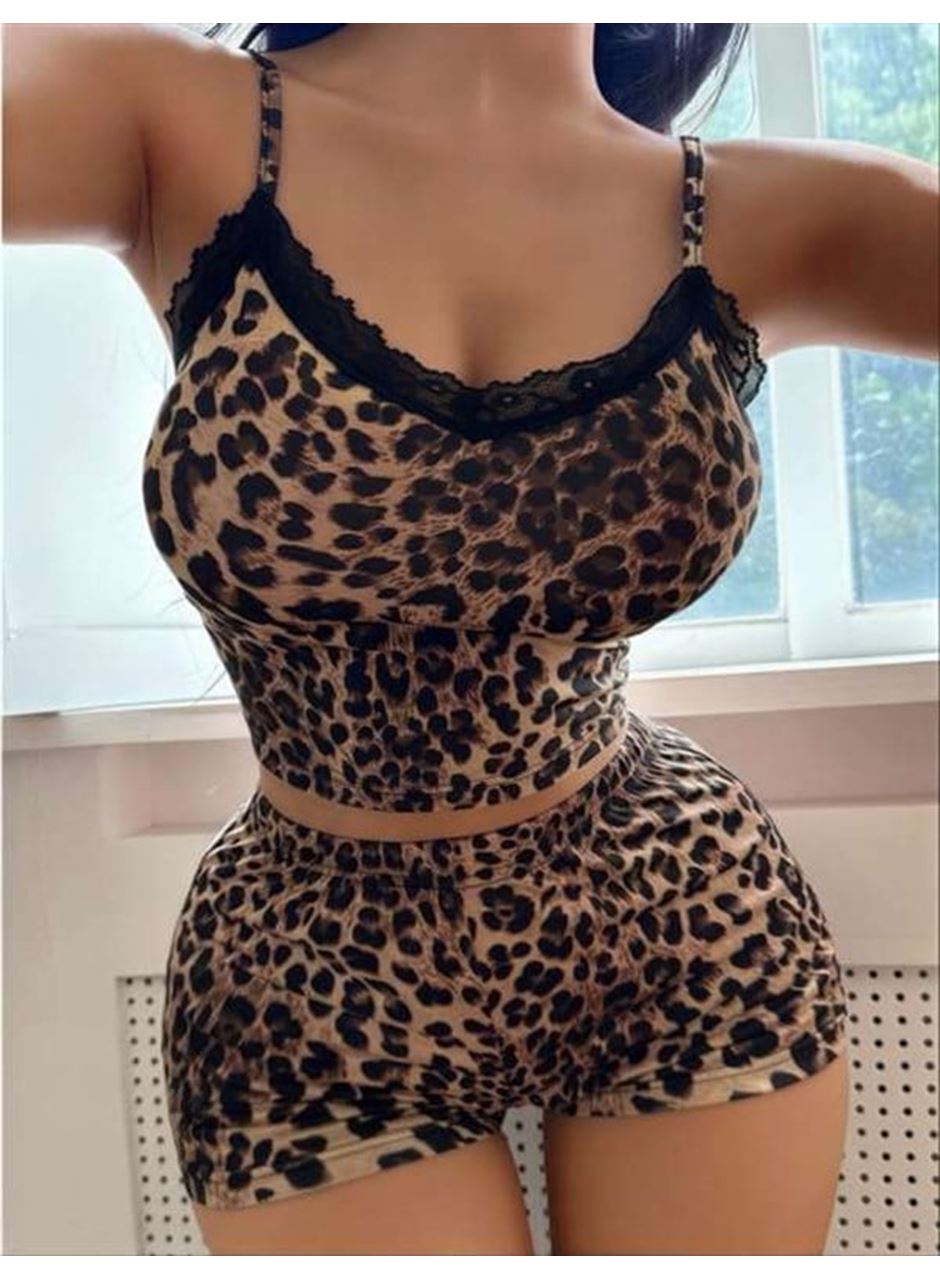 Leopar Desenli Dantel İşlemeli İnce Askılı Şortlu Pijama Takımı
