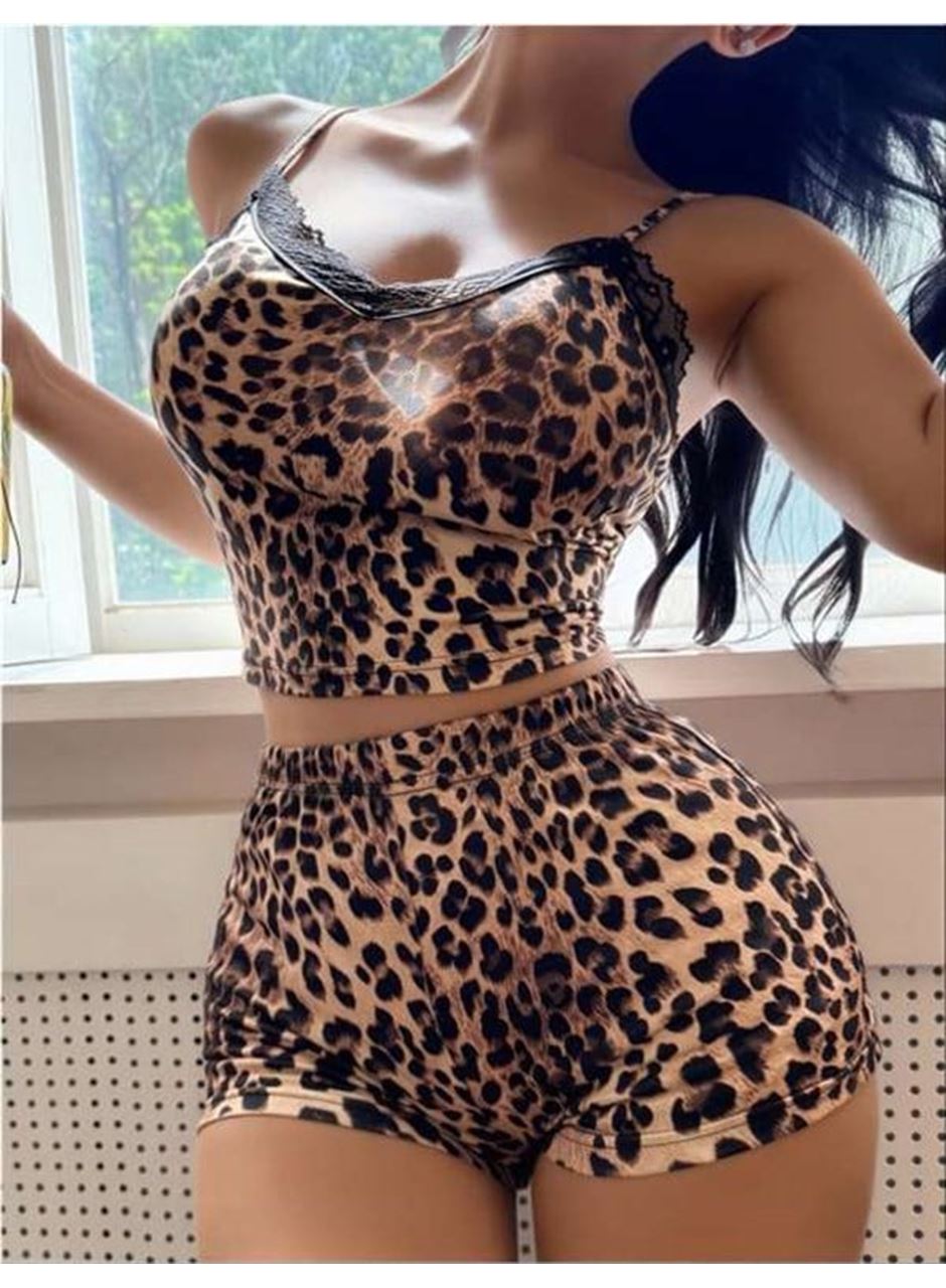 Leopar Desenli Dantel İşlemeli İnce Askılı Şortlu Pijama Takımı