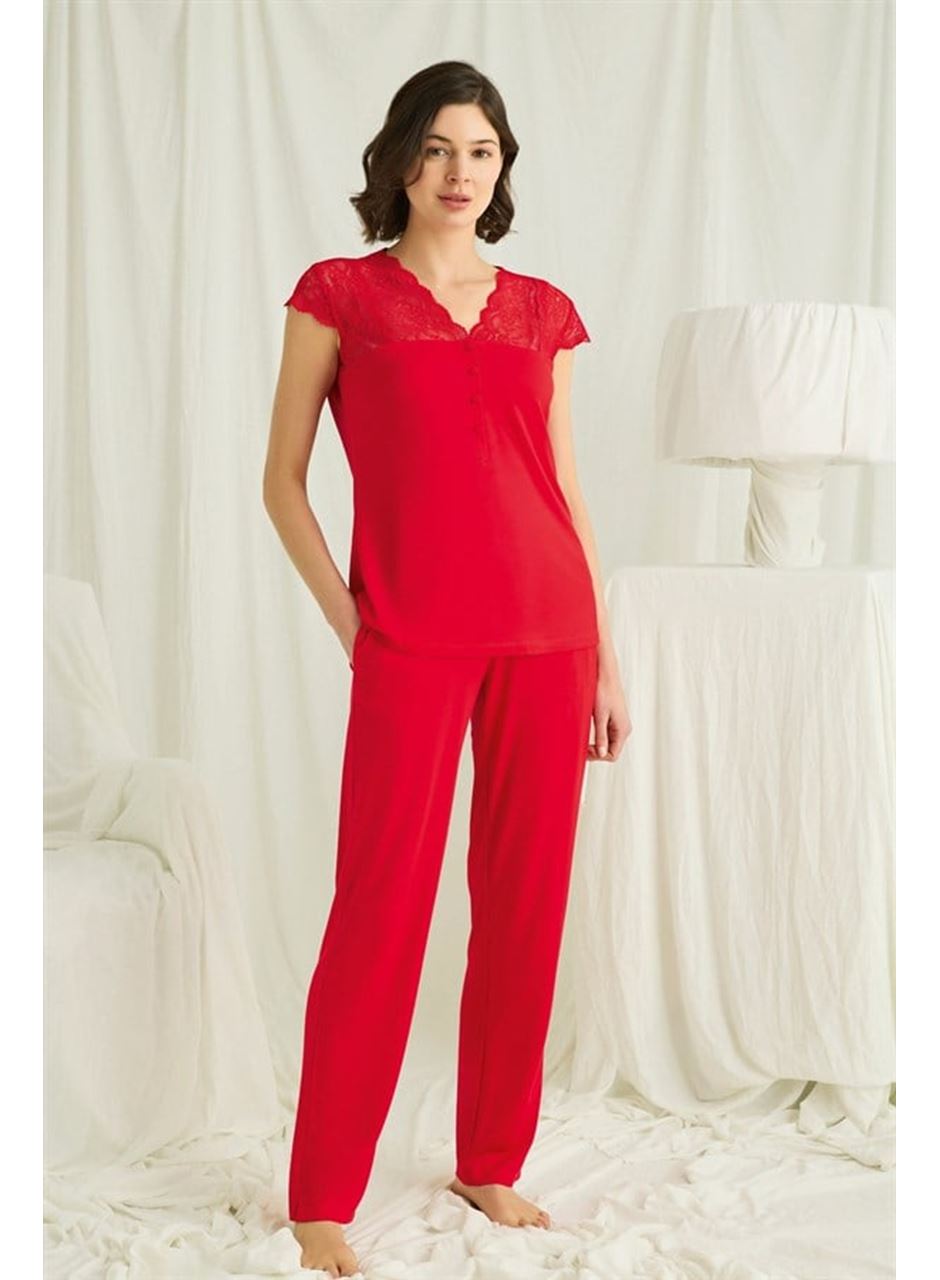 Yakası Kolu ve Omzu Dantelli Önü Düğmeli Pijama Takımı