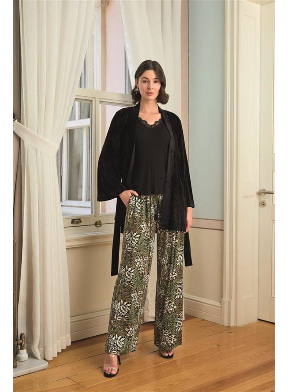 Çiçek Yaprak ve Etnik Desenli Dantelli 3'lü Pijama Takımı