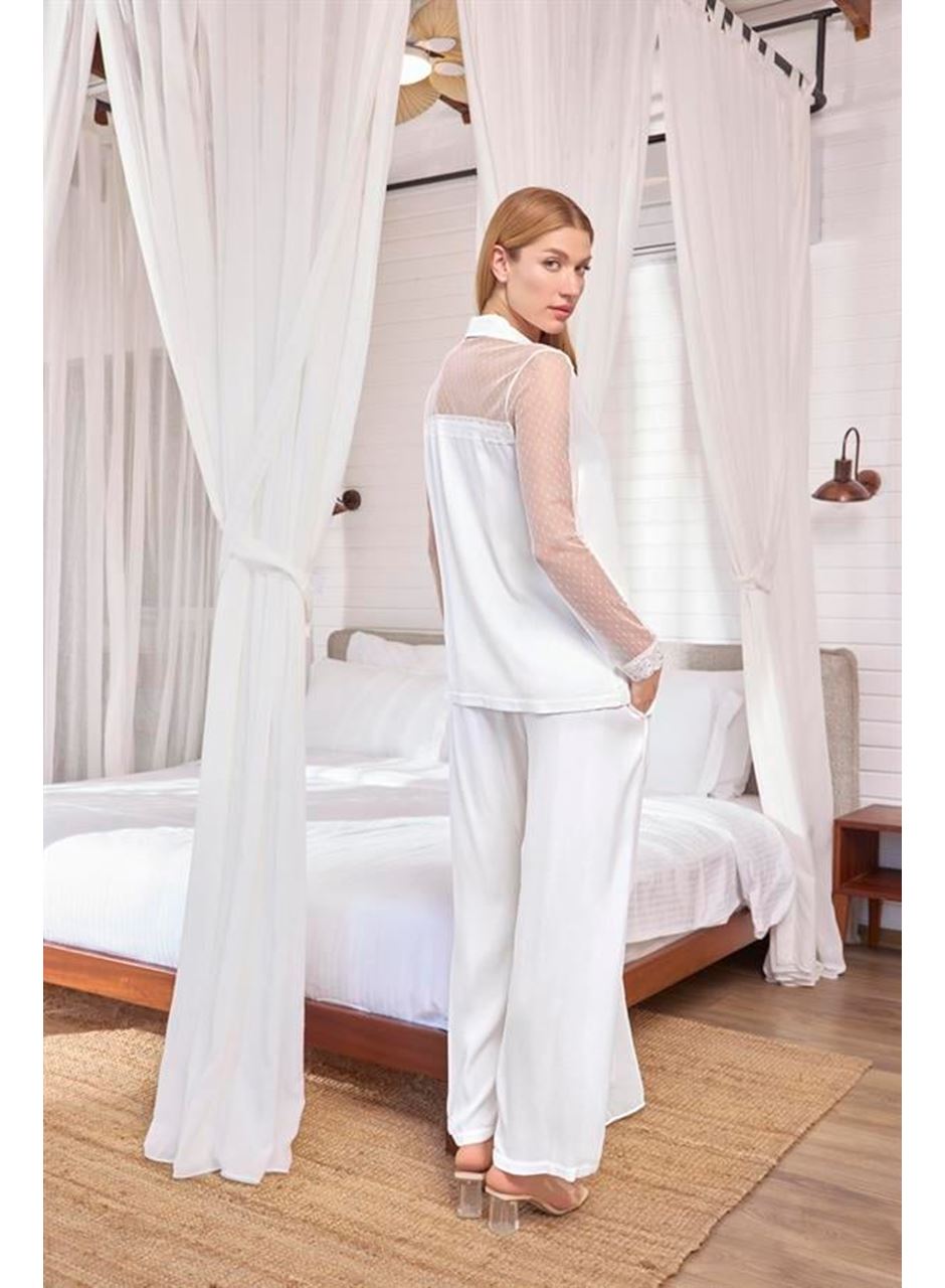 Dantelli ve Tüllü Uzun Kollu Önü Düğmeli Saten Pijama Takımı