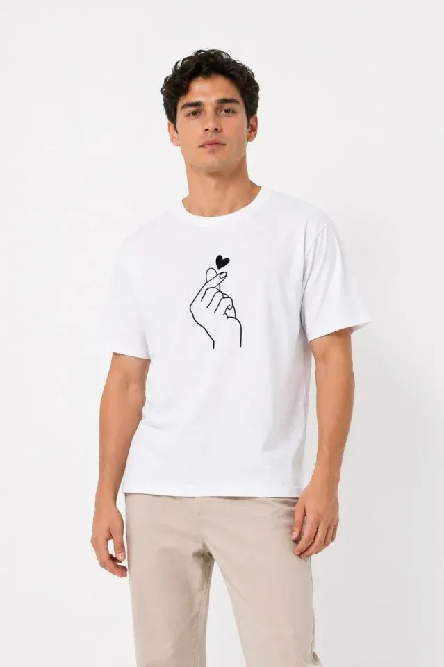 Erkek Kore Parmak Kalp Aşk Temalı Minimal Baskılı Tişört Yazlık Kısa Kol T-Shirt - Beyaz