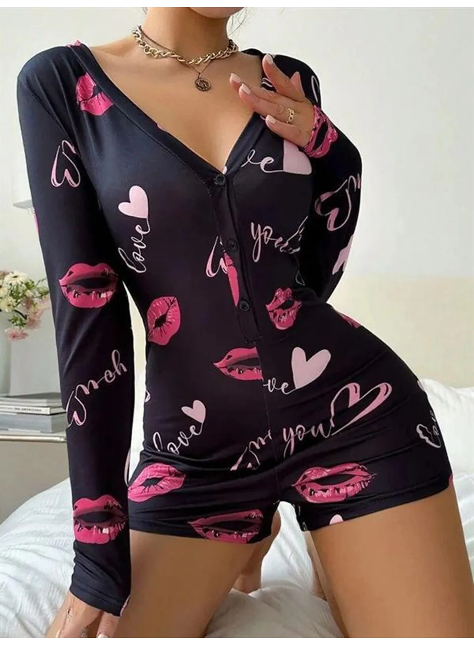 Pamuklu Kırmızı Öpücük ve Kalp Desenli Düğmeli Uzun Kol Tulum Pijama