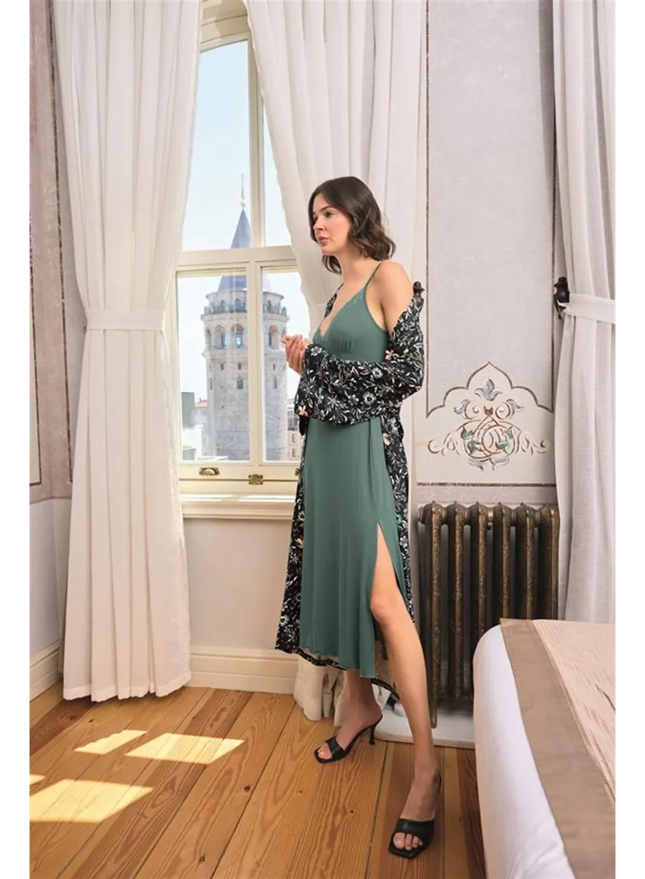 Çiçek ve Yaprak Desenli Dantelli ve Dekolteli Sabahlık Takımı