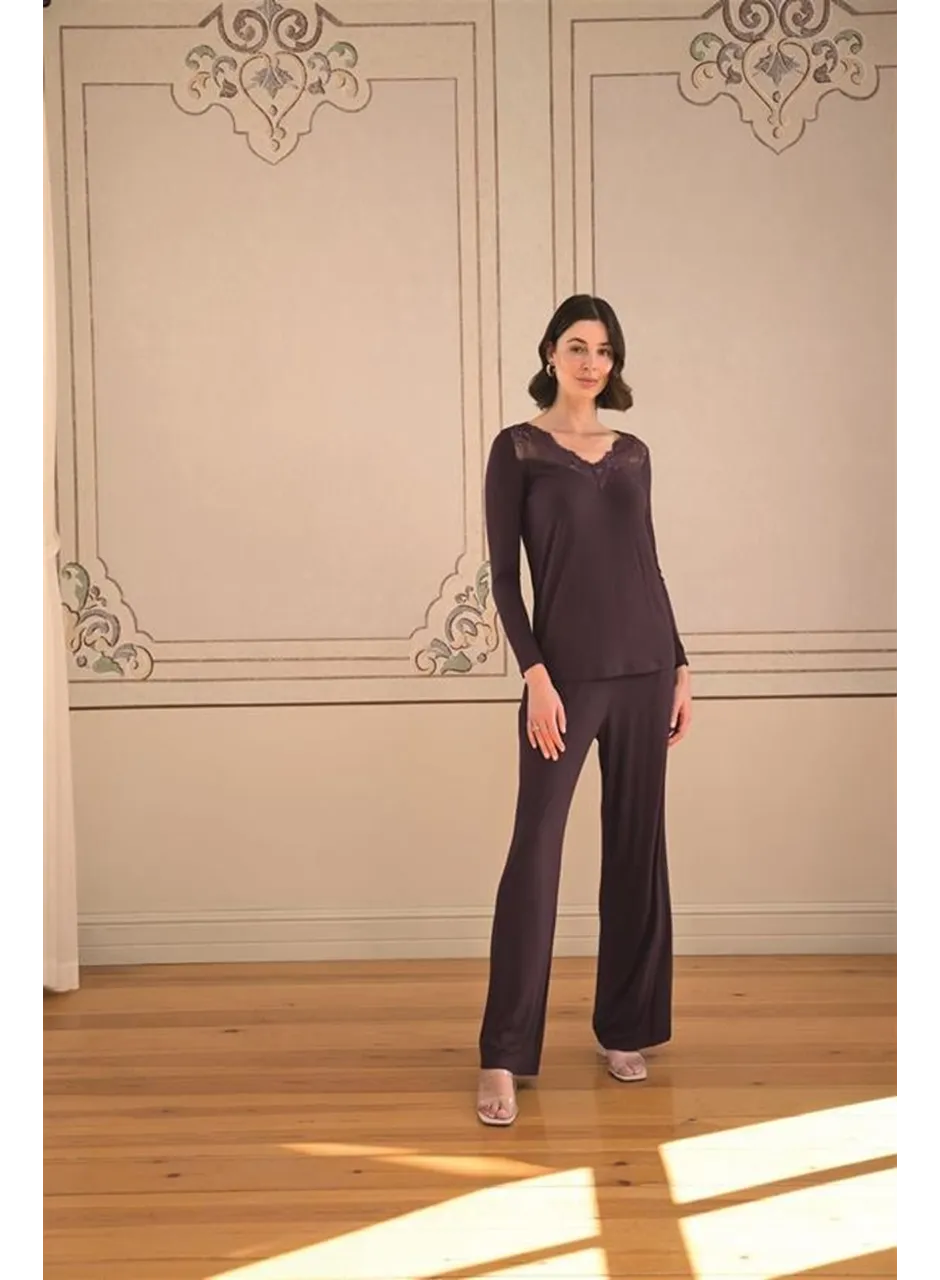 Uzun Kollu ve Dantelli Pijama Takımı