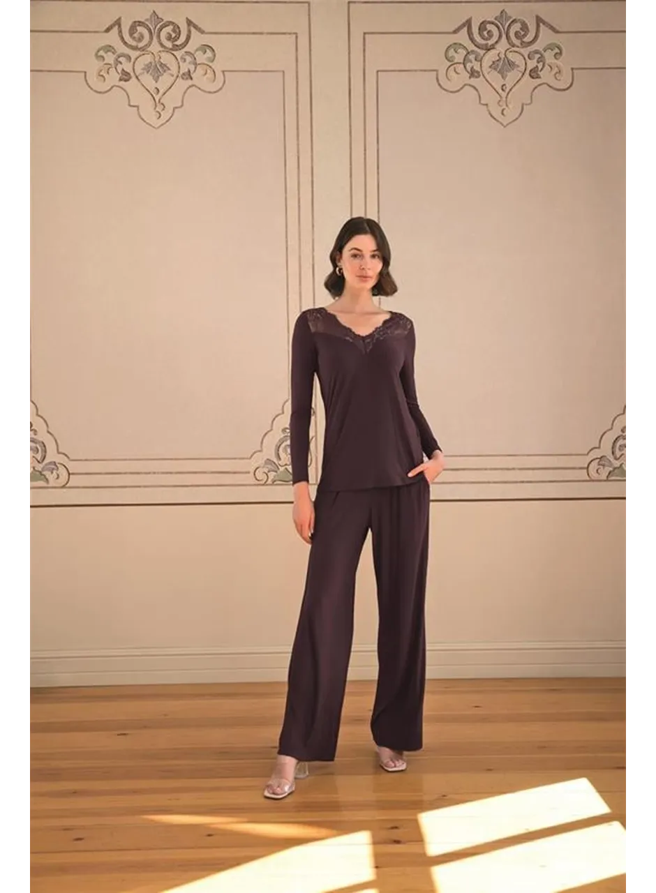 Uzun Kollu ve Dantelli Pijama Takımı