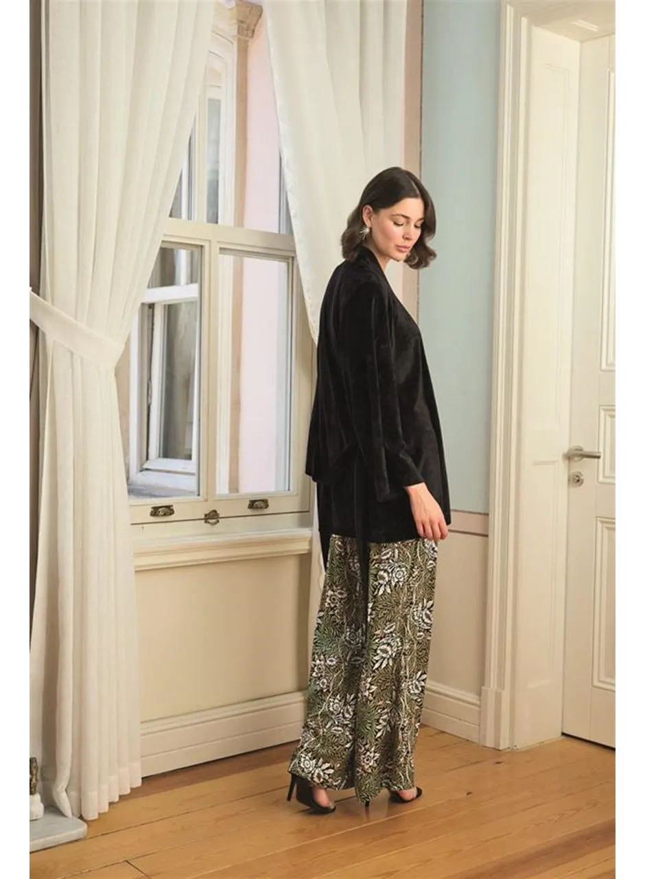 Çiçek Yaprak ve Etnik Desenli Dantelli 3'lü Pijama Takımı