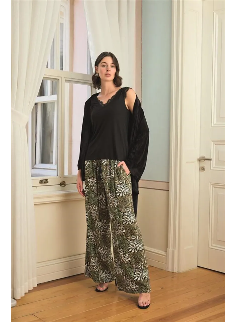 Çiçek Yaprak ve Etnik Desenli Dantelli 3'lü Pijama Takımı