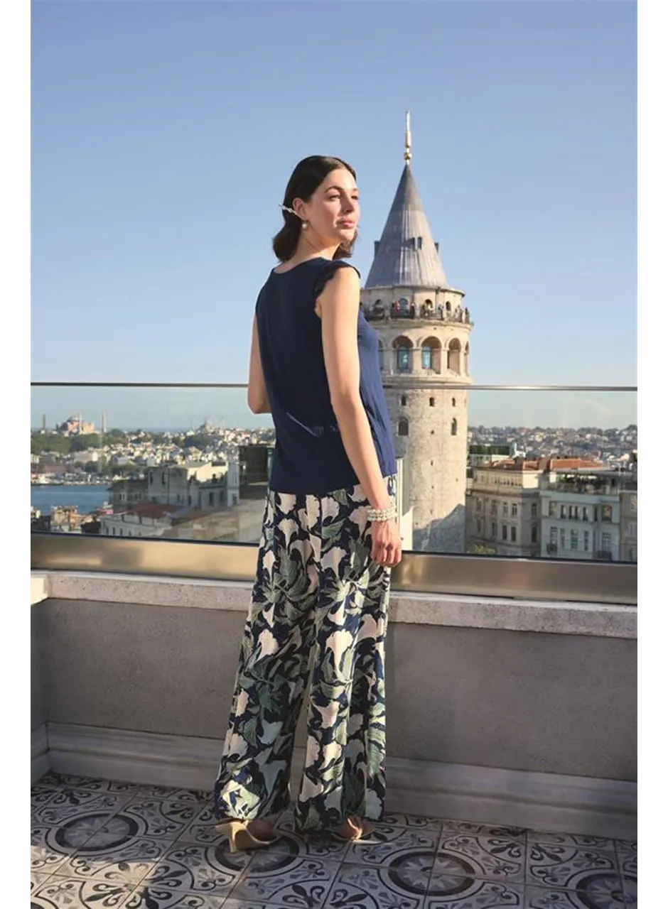 Yaprak Desenli ve Dantelli 3'lü Pijama Takımı