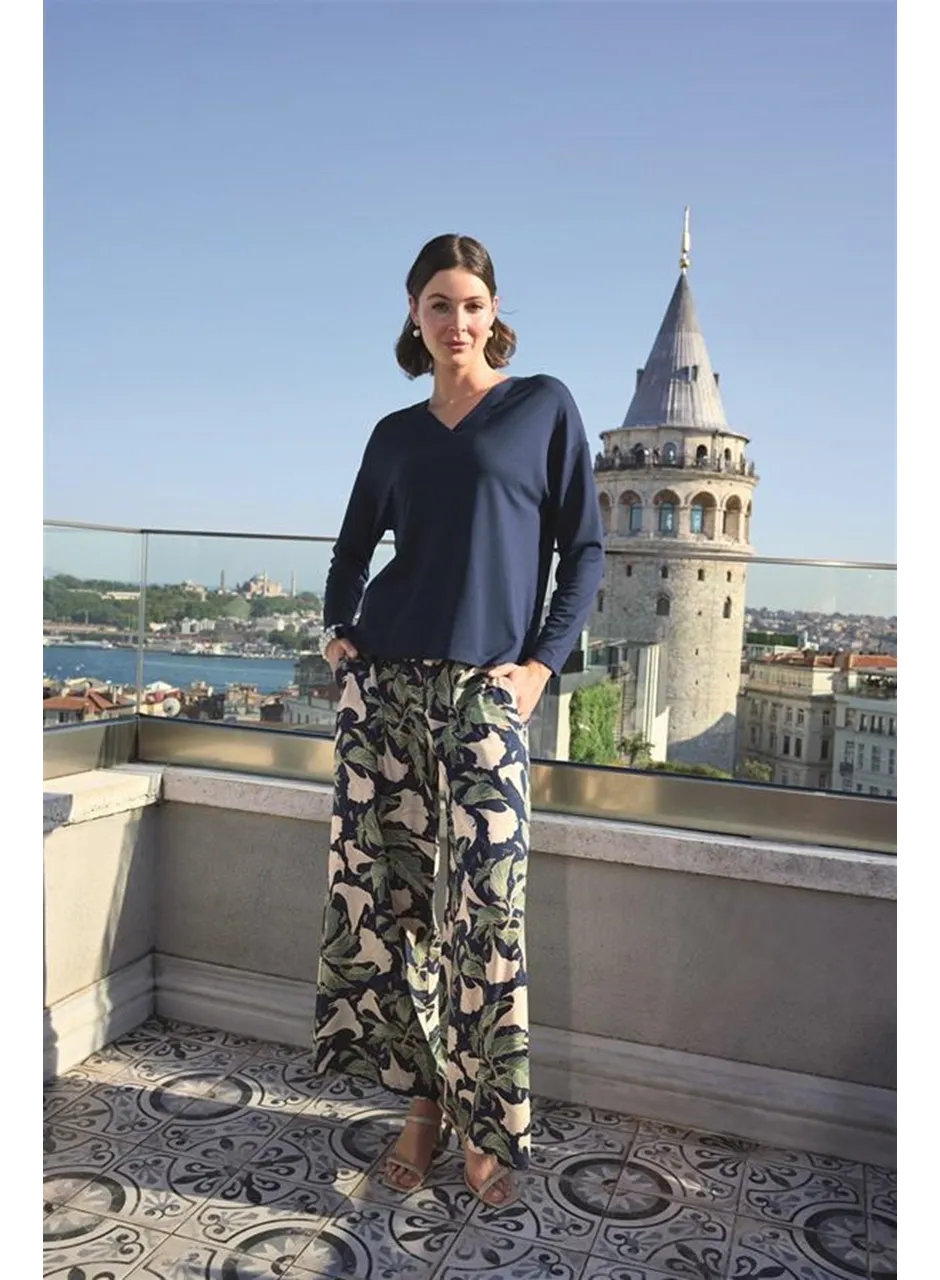 Yaprak Desenli Uzun Kollu V Yaka Pijama Takımı