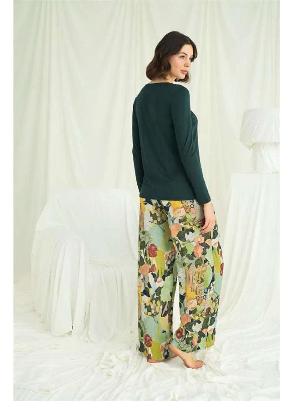 Çiçek ve Yaprak Desenli Pijama Takımı