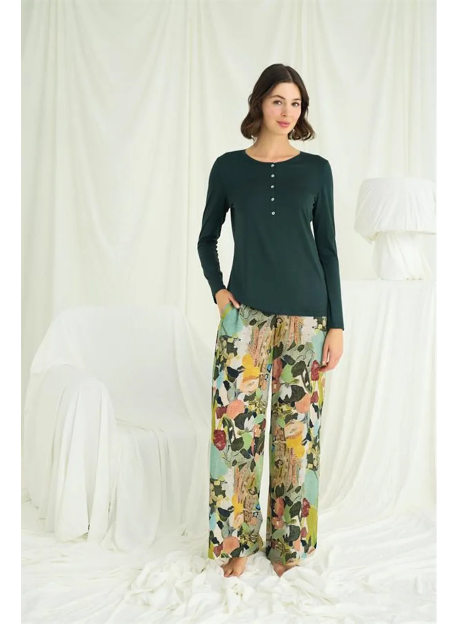 Çiçek ve Yaprak Desenli Pijama Takımı