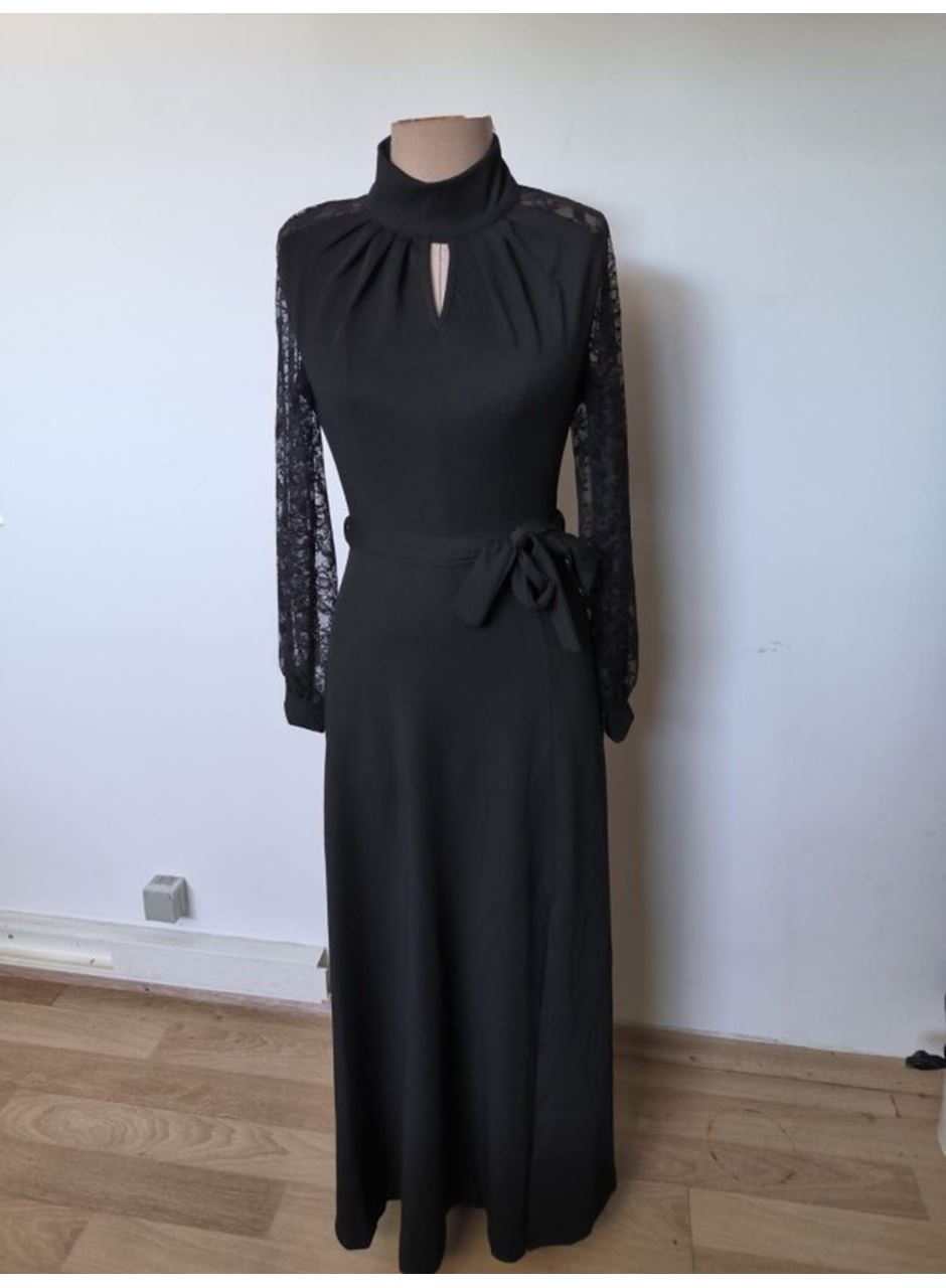 Kadın Uzun Kollu Balıkçı Yaka Damla Detaylı Kuşaklı Yırtmaçlı Uzun Janjan Krep Elbise