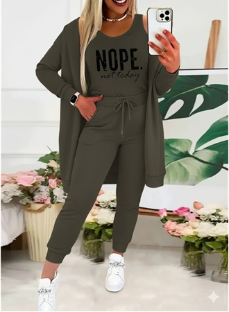 Kadın Askılı Yuvarlak Yaka Yazılı Viskon Iki Iplik Bluz Ceket Ve Pantolon 3lü Takım