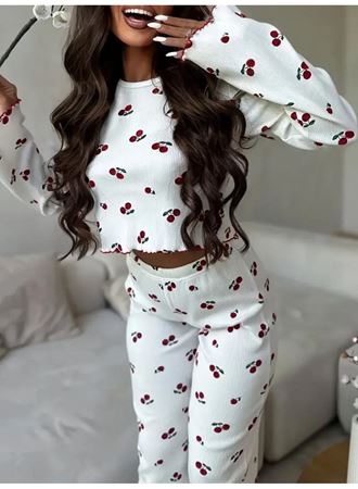 Kadın Uzun Kollu Bisiklet Yaka Desenli Burgu Bluz Ve Pijama Ikili Takım