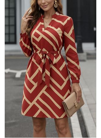 Kadın Uzun Kollu V Yakalı Desenli Belinde Kuşaklı Dalgıç Elbise