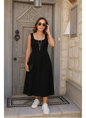 Kadın Askılı Geometrik Yakalı Geniş Kesim Detaylı Ithal Krep Elbise