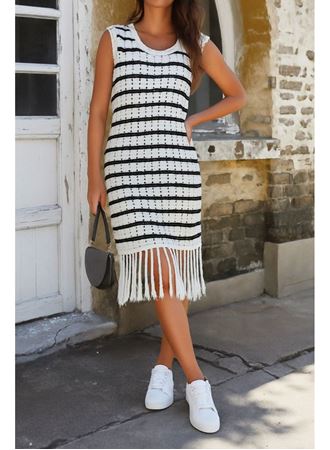 Kadın Kolsuz V Yaka Eteği Püsküllü çizgi Desen Triko Elbise