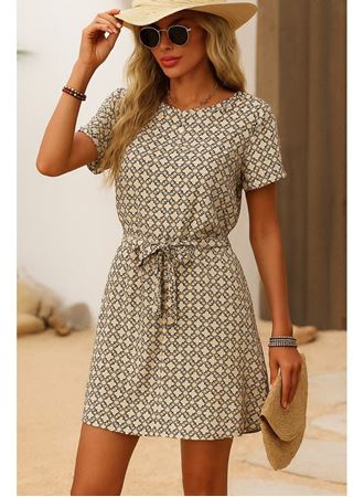 Kadın Kısa Kollu Yuvarlak Yaka Beli Kuşaklı Geometrik Desenli Süprem Elbise