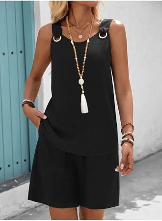 Kadın Askılı Yuvarlak Yaka Kuş Gözü Detaylı Bürümcük Bluz Ve Short Ikili Takım